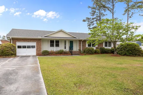 902 Hedrick Boulevard