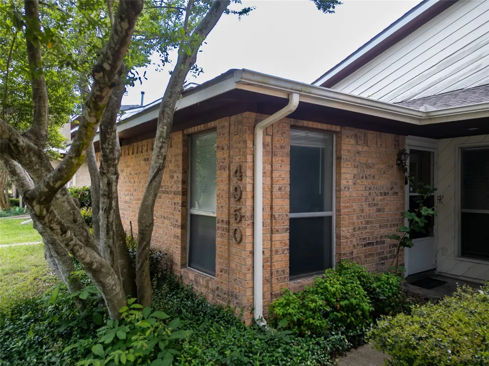 4950 Rolling Vista Mesquite, TX 75150