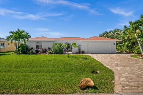 1432 VENETIAN COURT