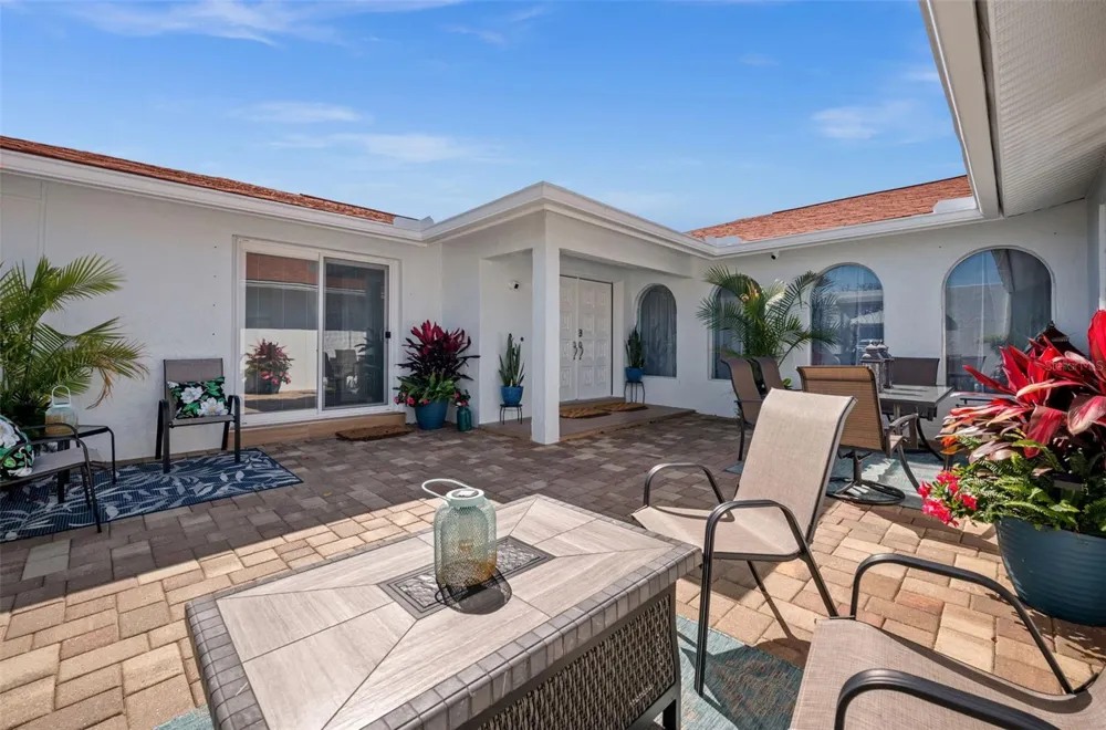 1432 VENETIAN COURT Cape Coral, FL 33904