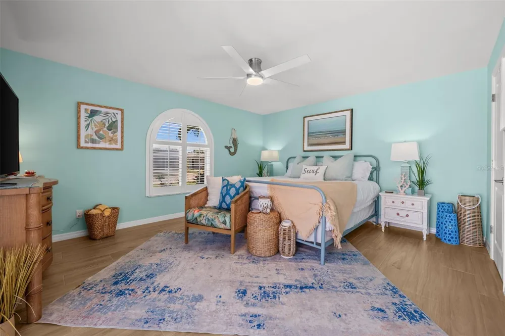 1432 VENETIAN COURT Cape Coral, FL 33904