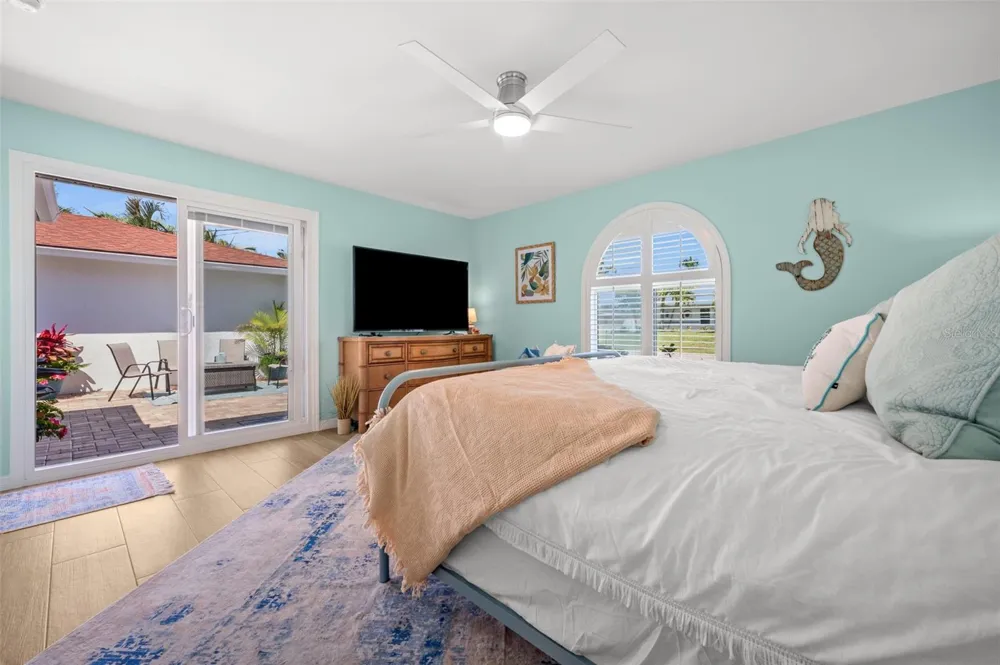 1432 VENETIAN COURT Cape Coral, FL 33904