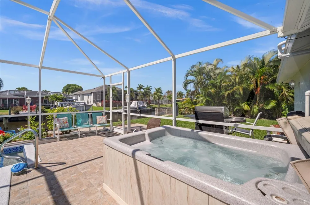 1432 VENETIAN COURT Cape Coral, FL 33904