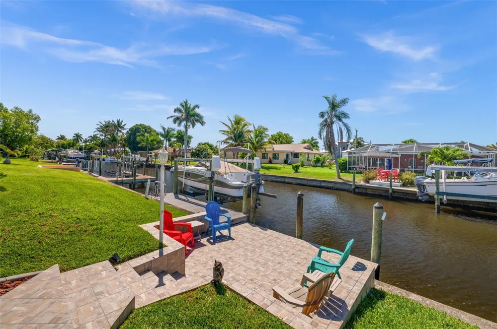 1432 VENETIAN COURT Cape Coral, FL 33904