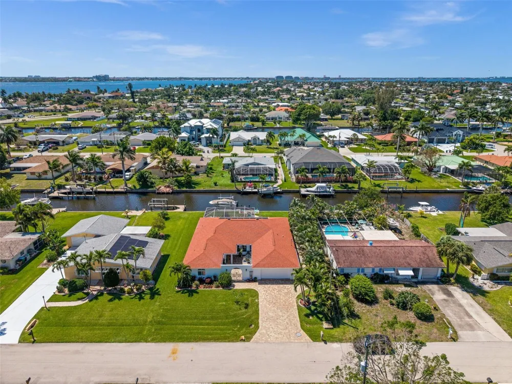 1432 VENETIAN COURT Cape Coral, FL 33904