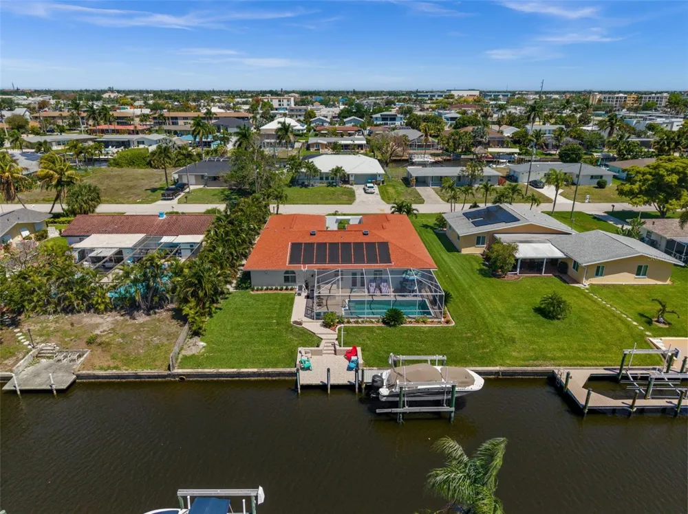 1432 VENETIAN COURT Cape Coral, FL 33904