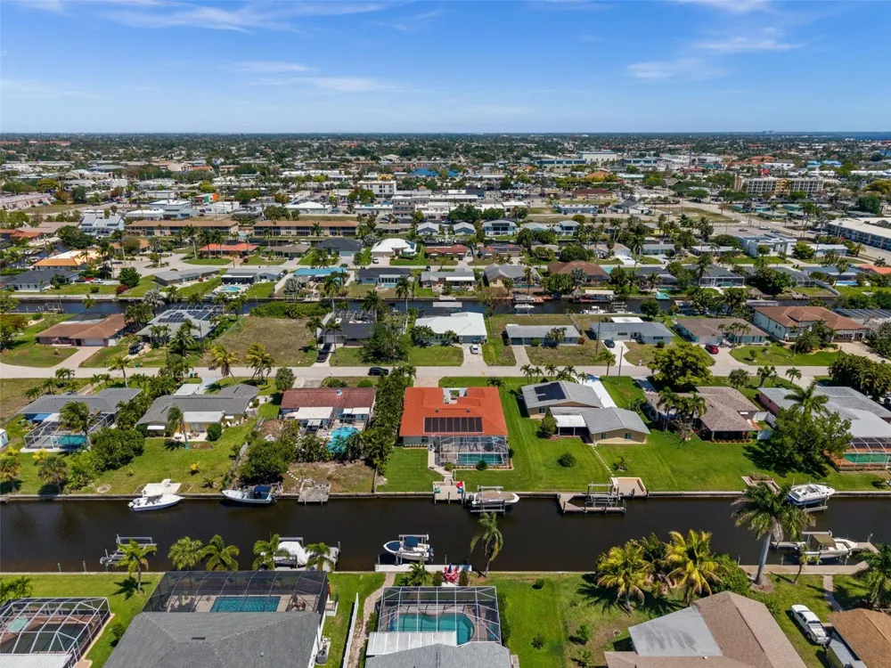 1432 VENETIAN COURT Cape Coral, FL 33904
