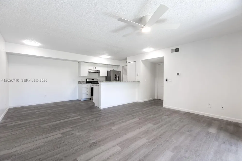 2094 Arbour Walk Cir #3018 Naples, FL 34109
