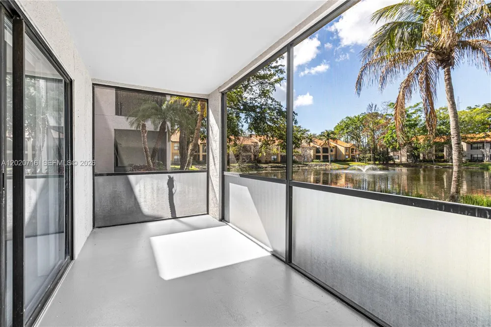 2094 Arbour Walk Cir #3018 Naples, FL 34109