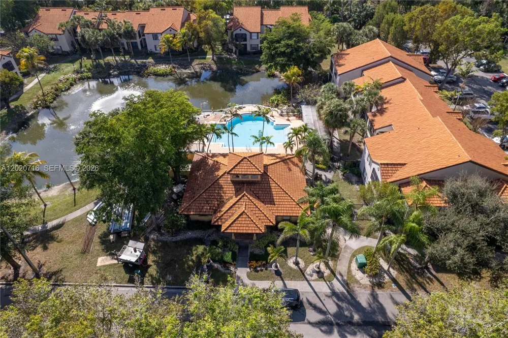 2094 Arbour Walk Cir #3018 Naples, FL 34109