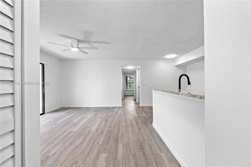 2094 Arbour Walk Cir #3018 Naples, FL 34109