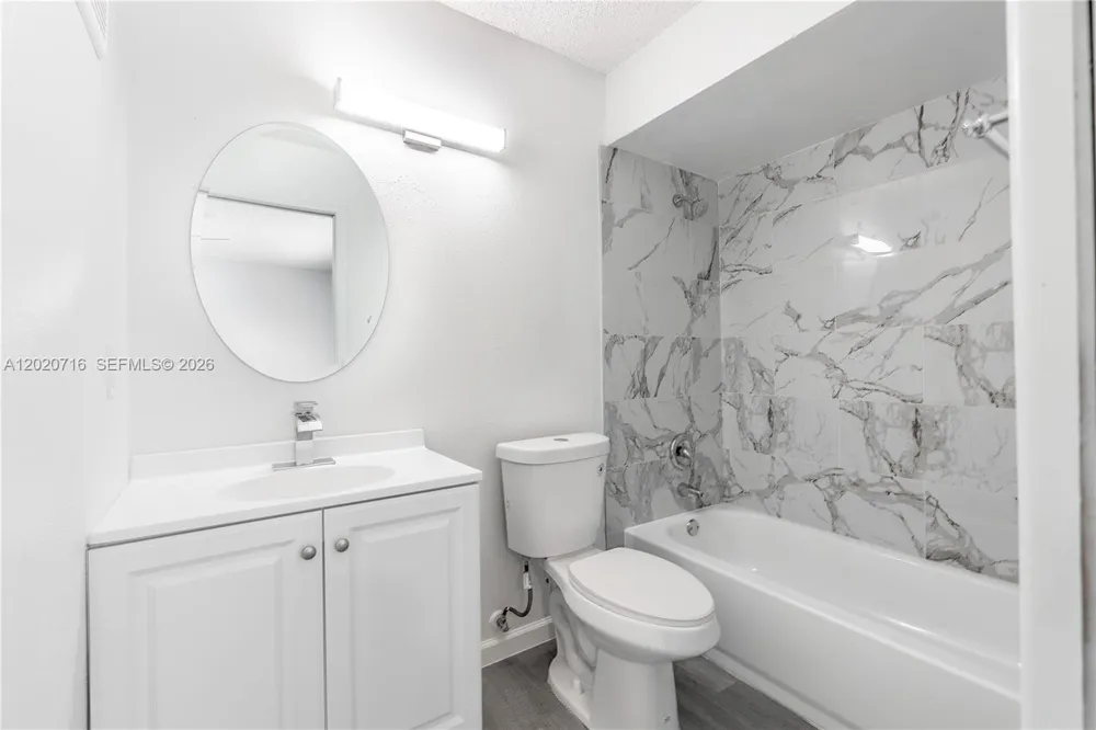 2094 Arbour Walk Cir #3018 Naples, FL 34109