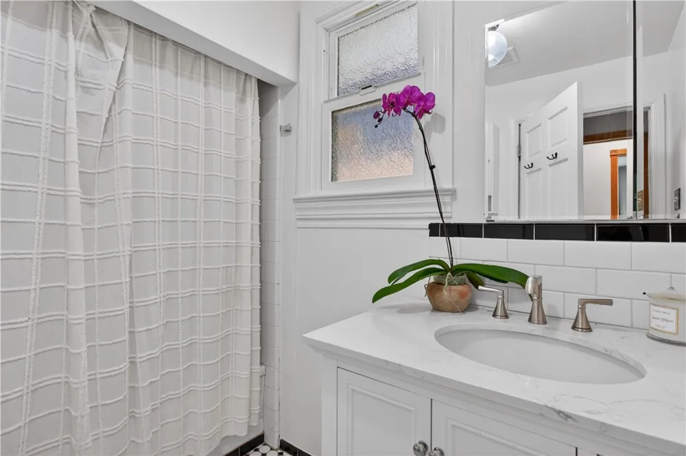 29300 Hazel Bell Drive Silverado Canyon, CA 92676