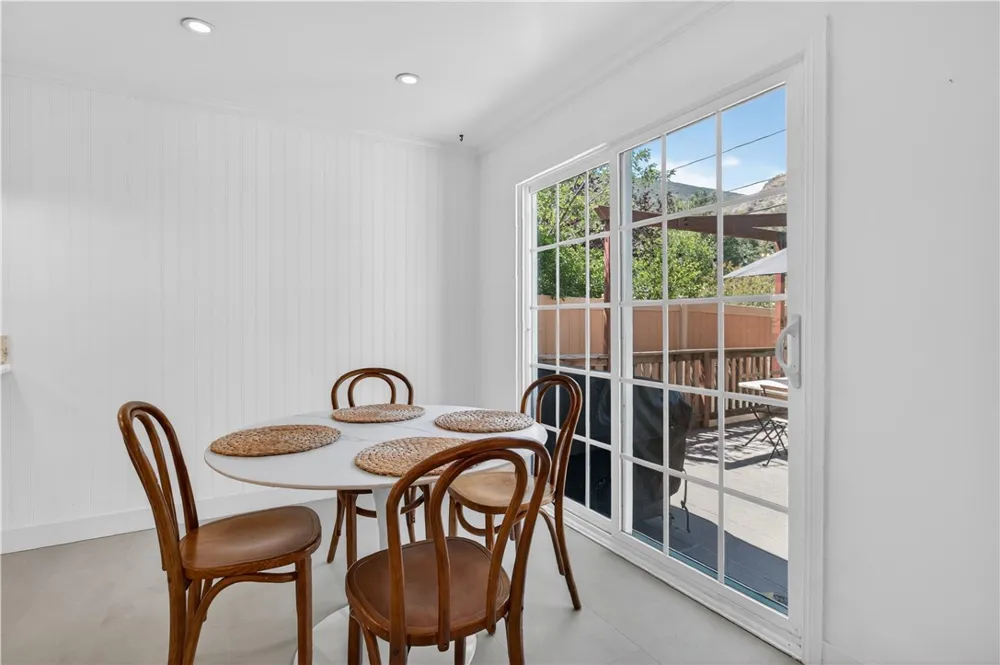 29300 Hazel Bell Drive Silverado Canyon, CA 92676