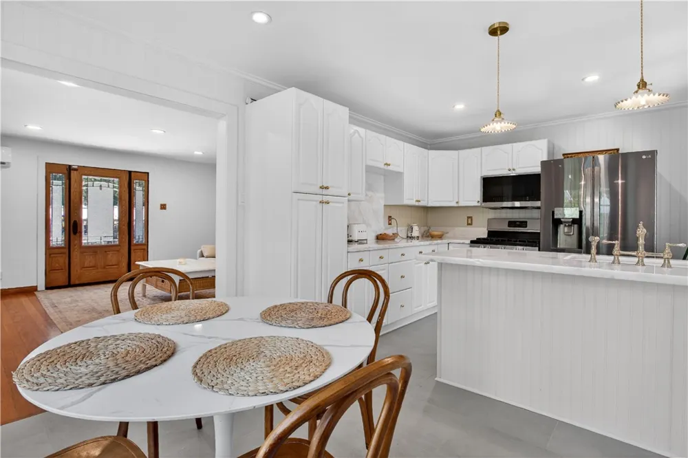 29300 Hazel Bell Drive Silverado Canyon, CA 92676