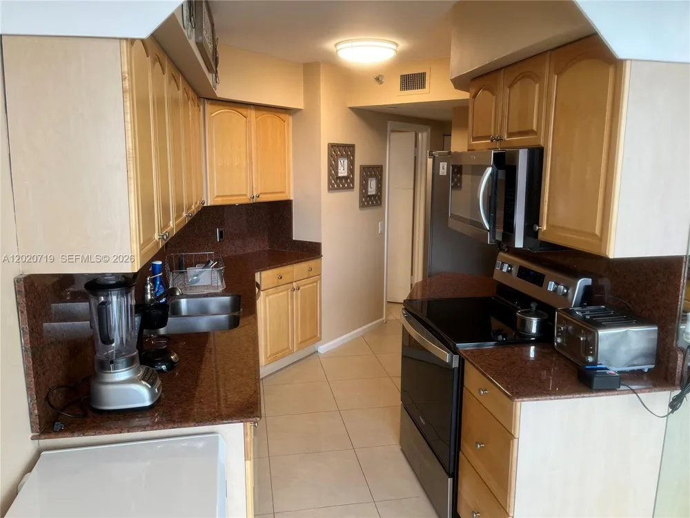3610 Yacht Club Dr #1511 Penthouse Aventura, FL 33180