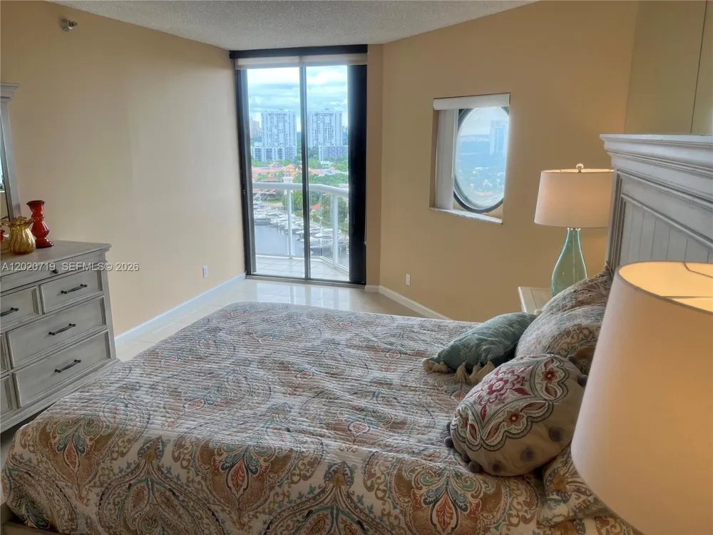 3610 Yacht Club Dr #1511 Penthouse Aventura, FL 33180