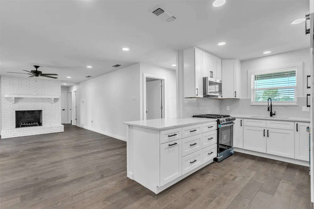 110 Twin Circle Wortham, TX 76693