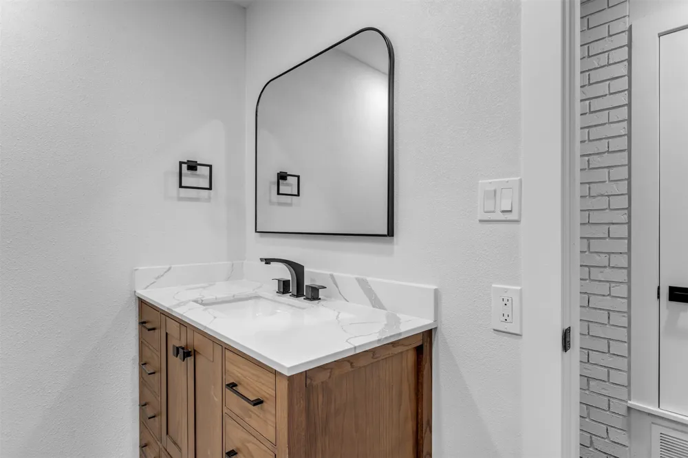110 Twin Circle Wortham, TX 76693