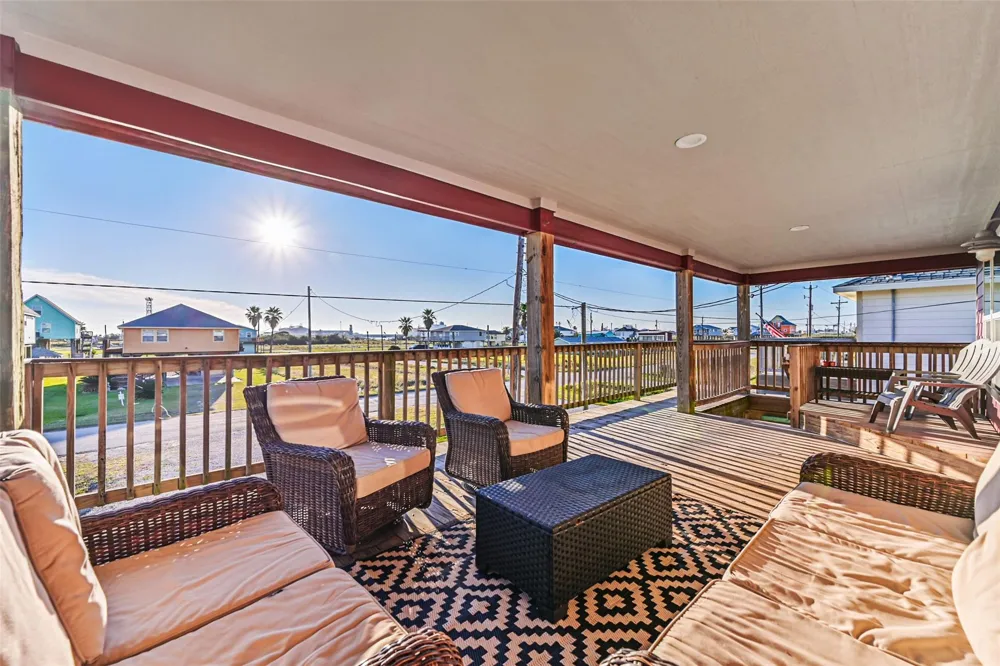 414 Thunder Road Surfside Beach, TX 77541