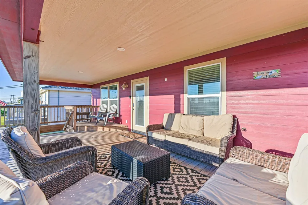 414 Thunder Road Surfside Beach, TX 77541
