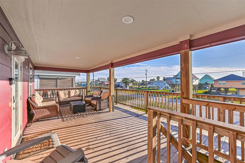 414 Thunder Road Surfside Beach, TX 77541