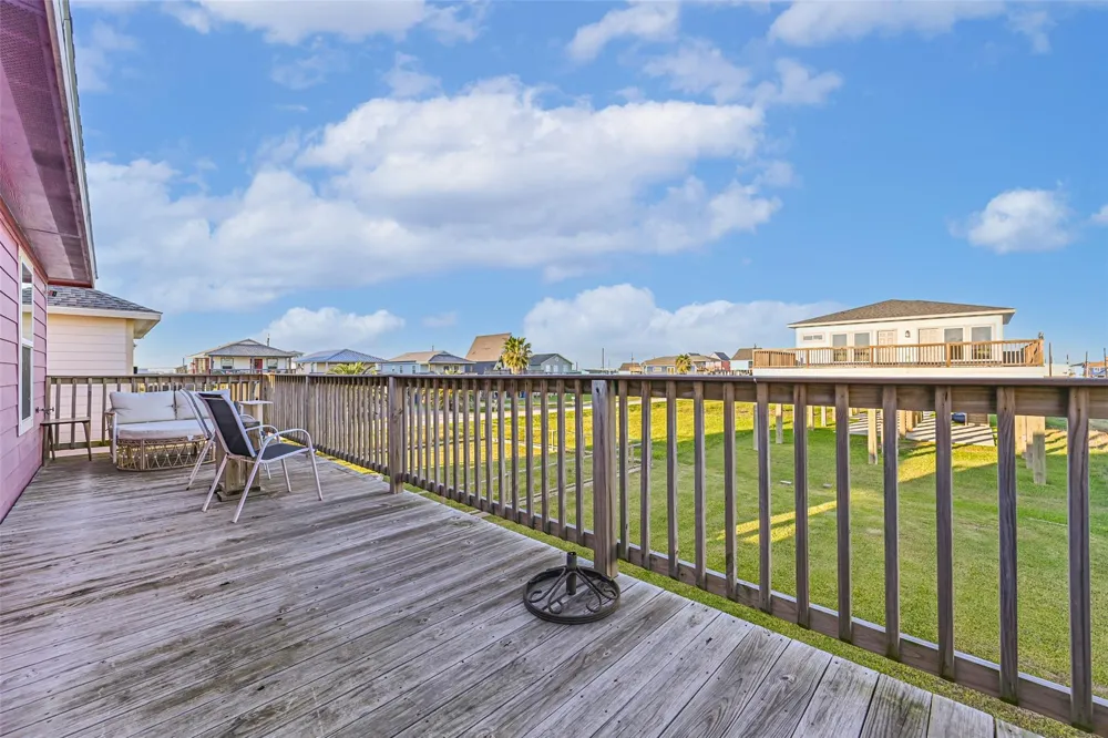 414 Thunder Road Surfside Beach, TX 77541