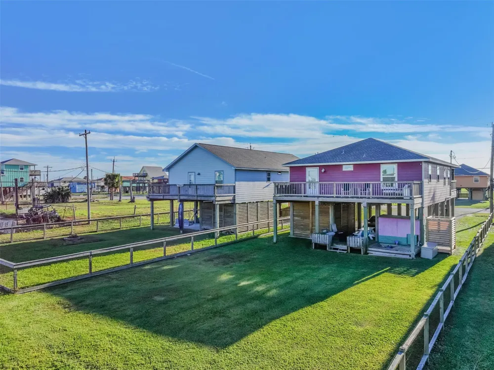 414 Thunder Road Surfside Beach, TX 77541