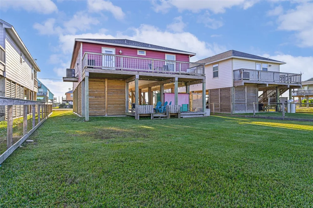414 Thunder Road Surfside Beach, TX 77541
