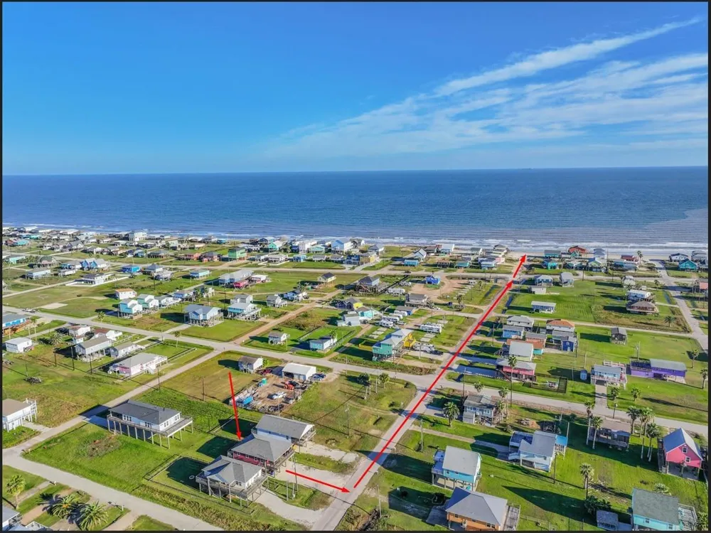 414 Thunder Road Surfside Beach, TX 77541