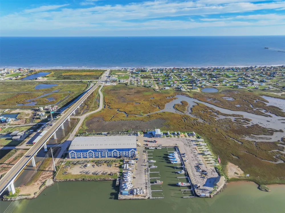 414 Thunder Road Surfside Beach, TX 77541