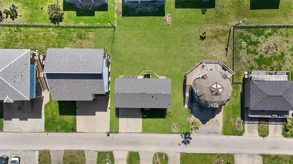 12917 John Reynolds Road Galveston, TX 77554