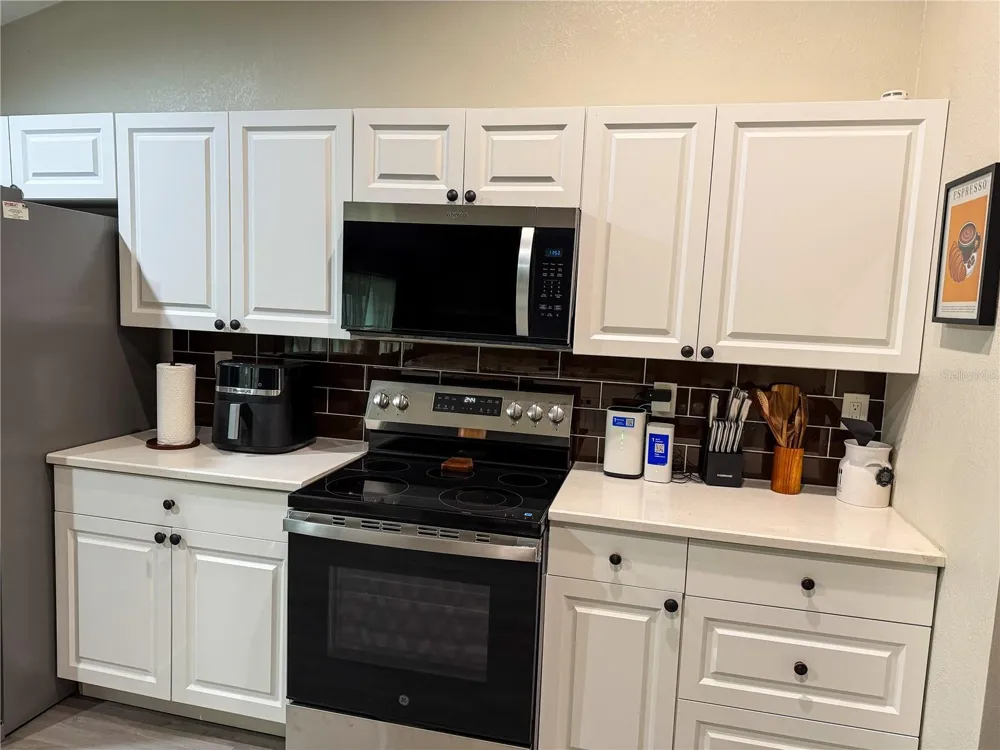 370 HAND AVE Ormond Beach, FL 32174