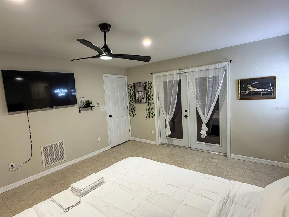 370 HAND AVE Ormond Beach, FL 32174