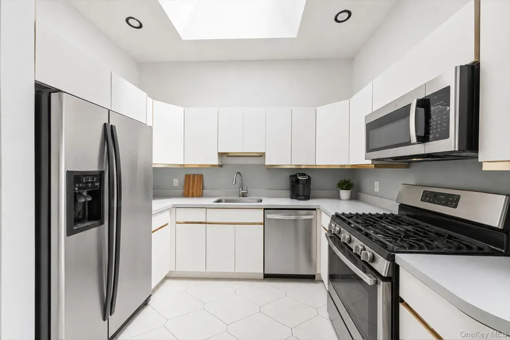 46 Brushwood Drive Shirley, NY 11967
