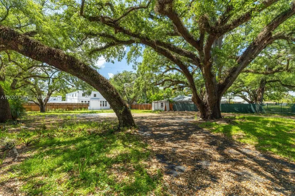 5941 SW 36th Ter Dania Beach, FL 33312