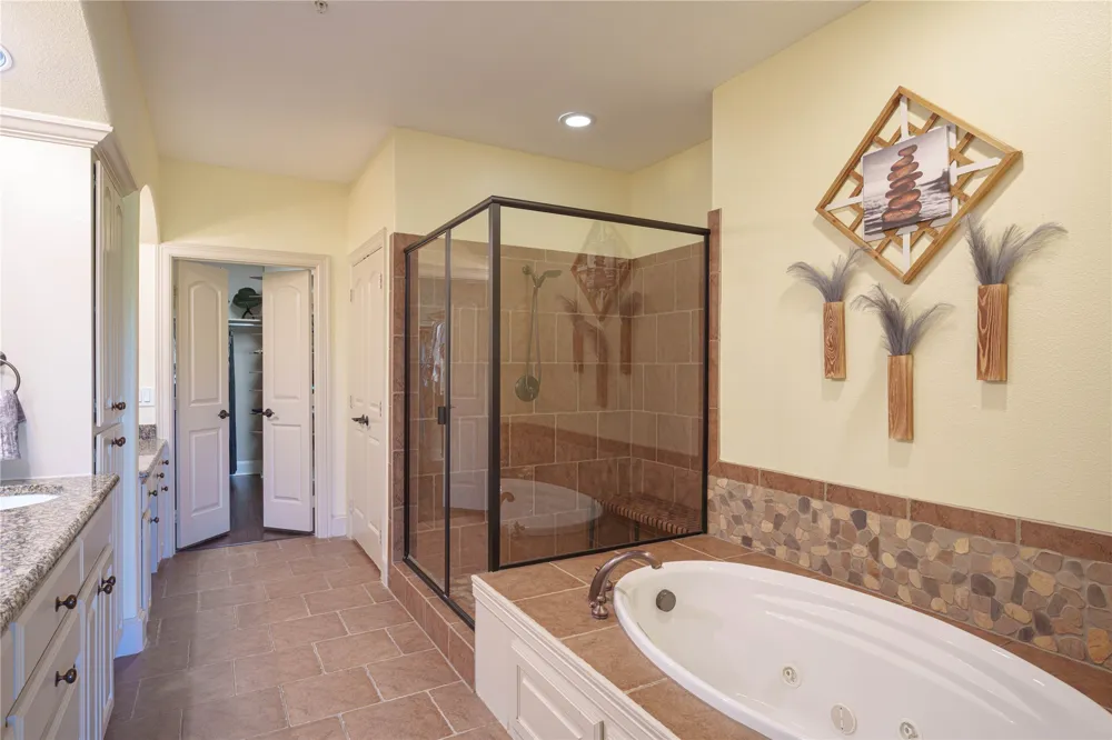 500 Waters Edge Drive #221 Lake Dallas, TX 75065