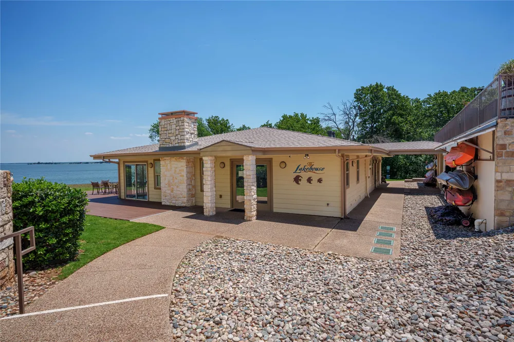 500 Waters Edge Drive #221 Lake Dallas, TX 75065