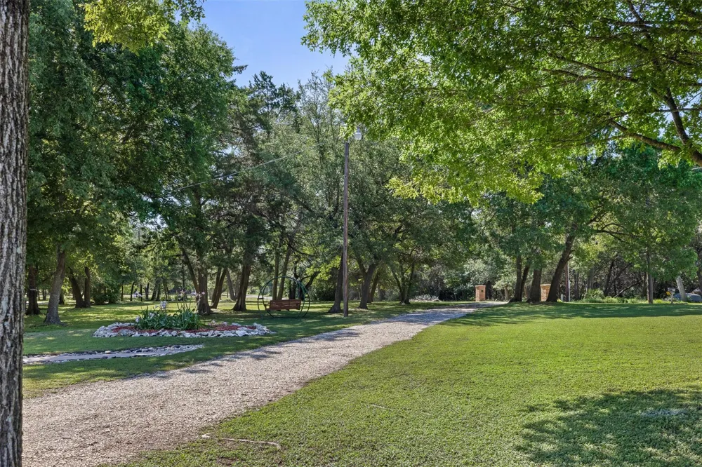 118 Deer Trail Bruceville-Eddy, TX 76630