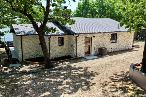 113 Bk 1860 Road
