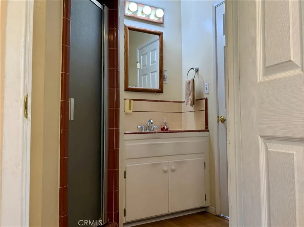 543 E Comstock Glendora, CA 91741