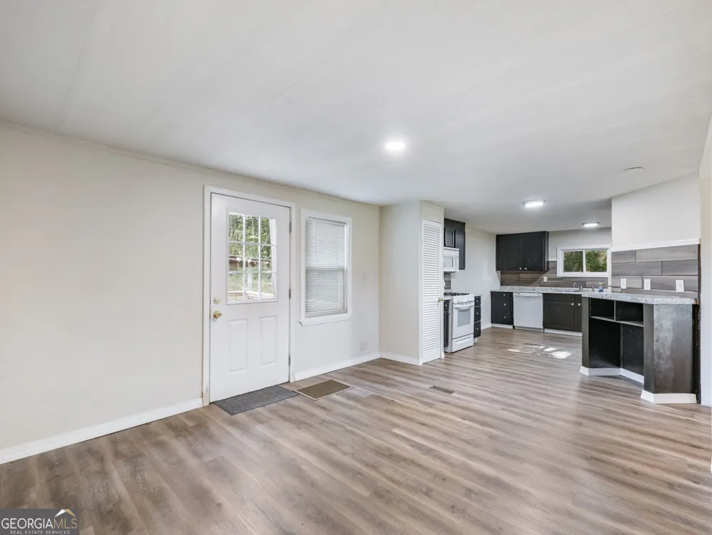 8490 Belton Bridge RD Lula, GA 30554
