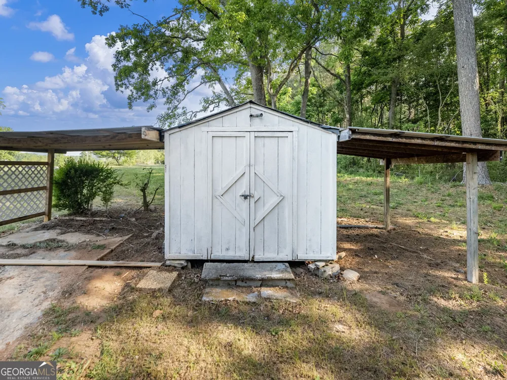 8490 Belton Bridge RD Lula, GA 30554