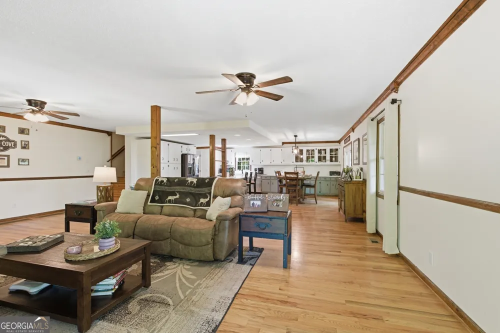 325 Kitchins LN Clayton, GA 30525