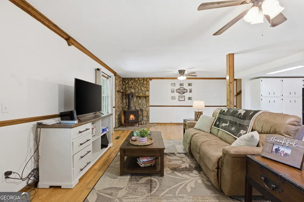 325 Kitchins LN Clayton, GA 30525