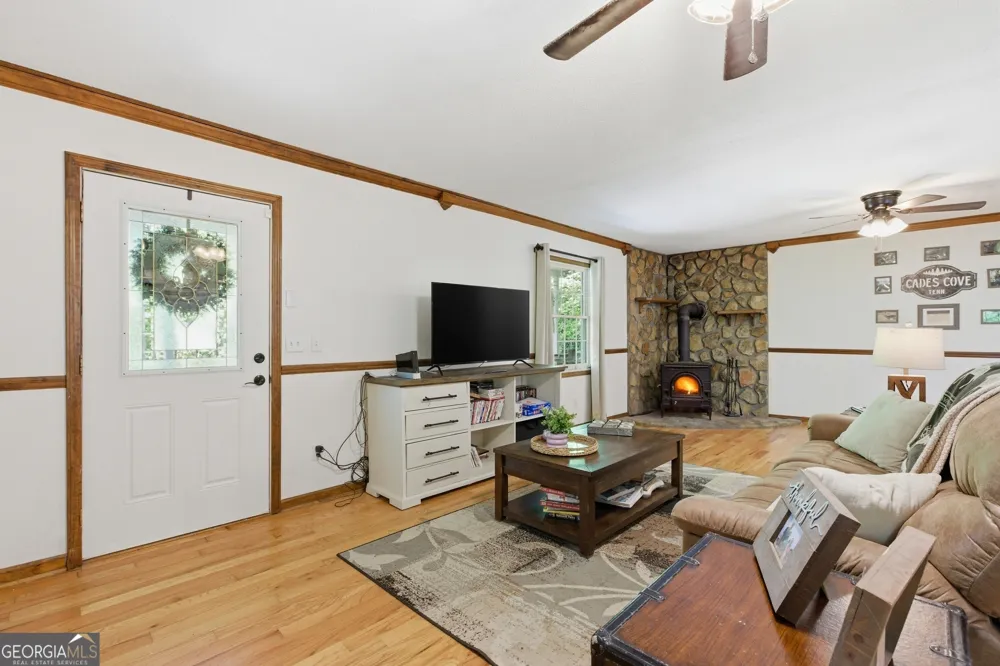 325 Kitchins LN Clayton, GA 30525