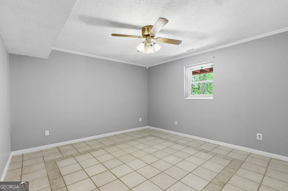 325 Kitchins LN Clayton, GA 30525