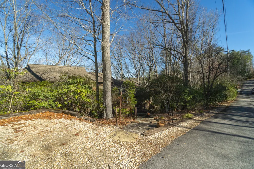 722 Woodbrier Sautee Nacoochee, GA 30571