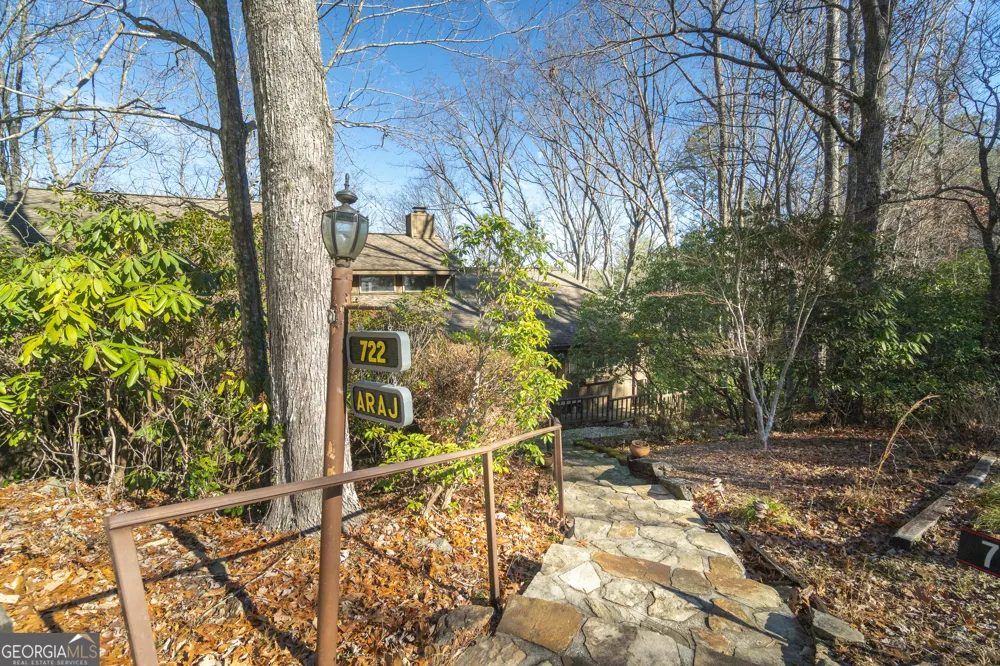 722 Woodbrier Sautee Nacoochee, GA 30571