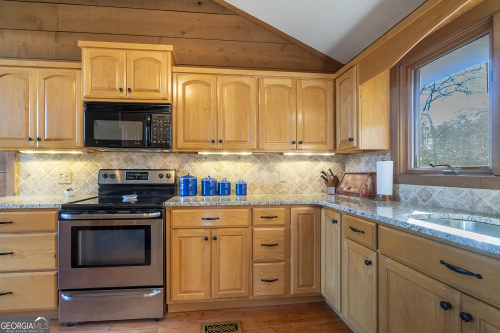 722 Woodbrier Sautee Nacoochee, GA 30571